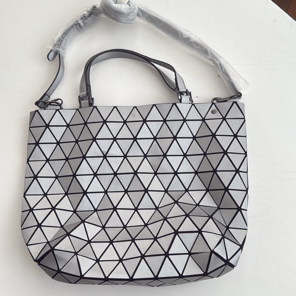 NWT E&A silver slanted triangle zippered tote